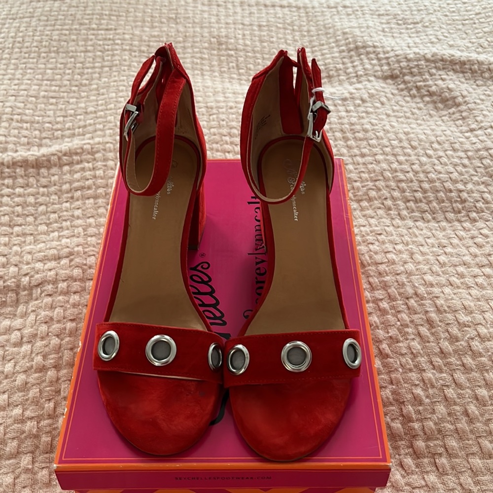 Seychelles red suede block heeled sandals size 8 1/2